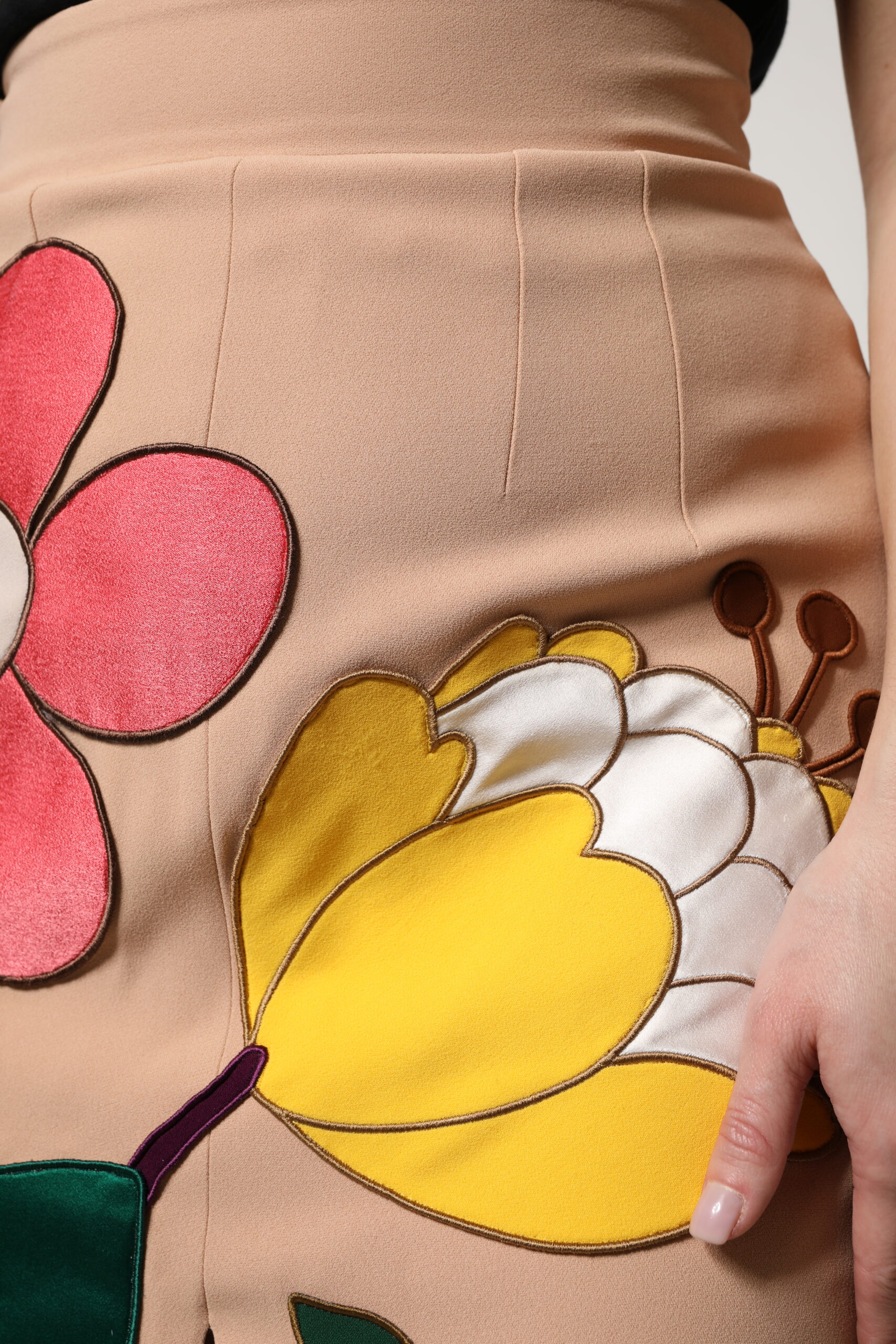 Dolce & Gabbana Beige Floral High Waist Pencil Cut Skirt - Image 5