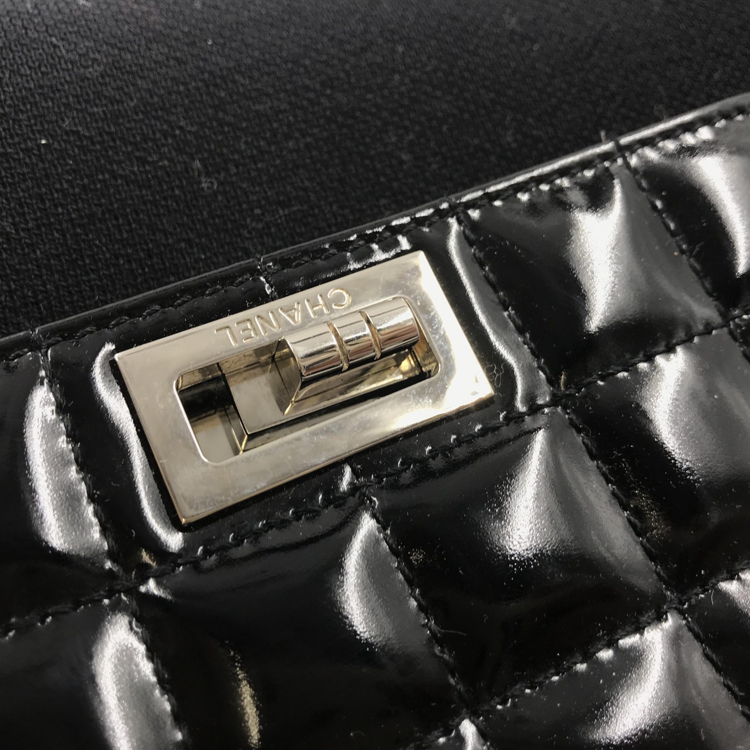 Chanel Chocolate Bar Patent Leather Shoulder Bag - Image 6