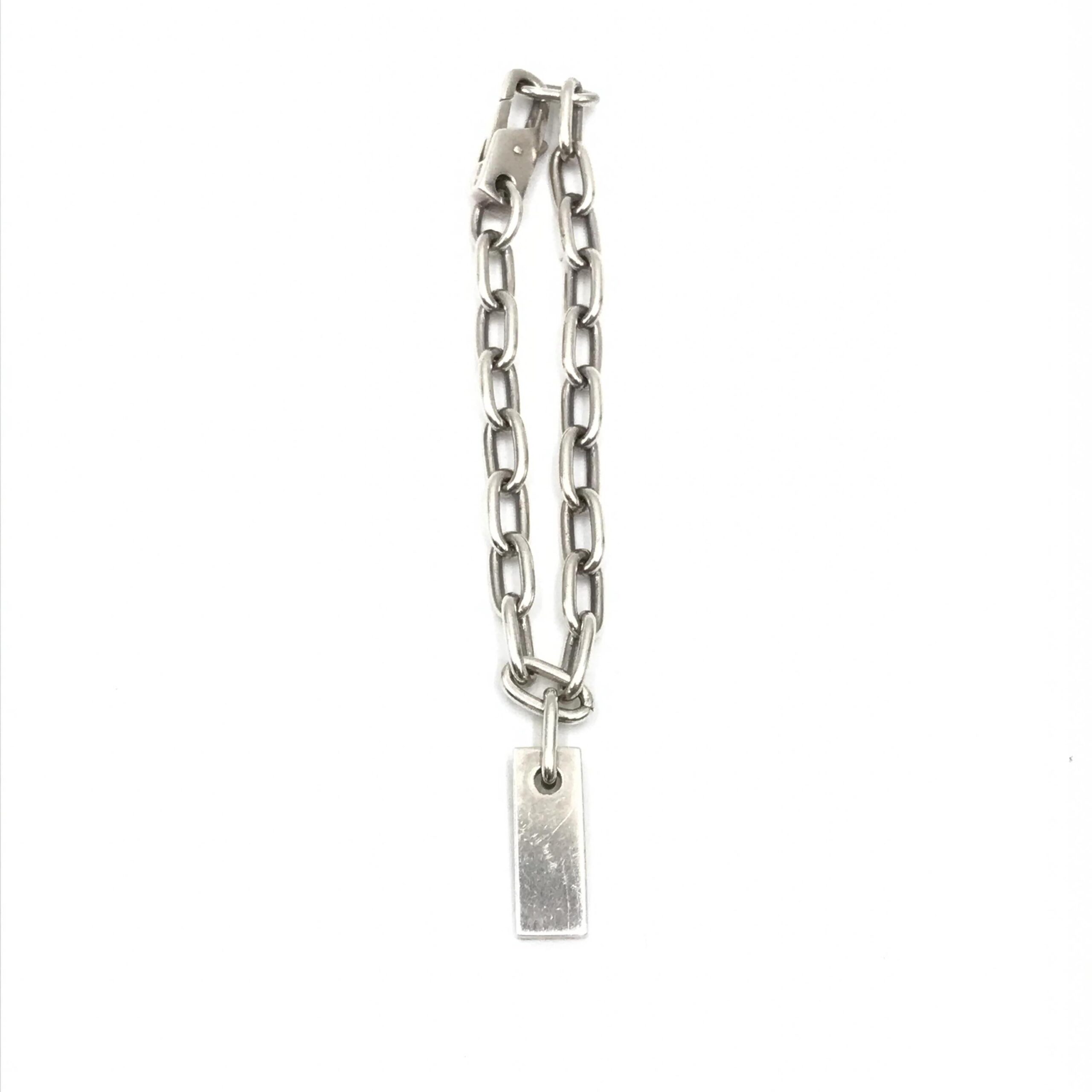 Gucci Sterling Silver Logo Plate Chain Bracelet - Image 2