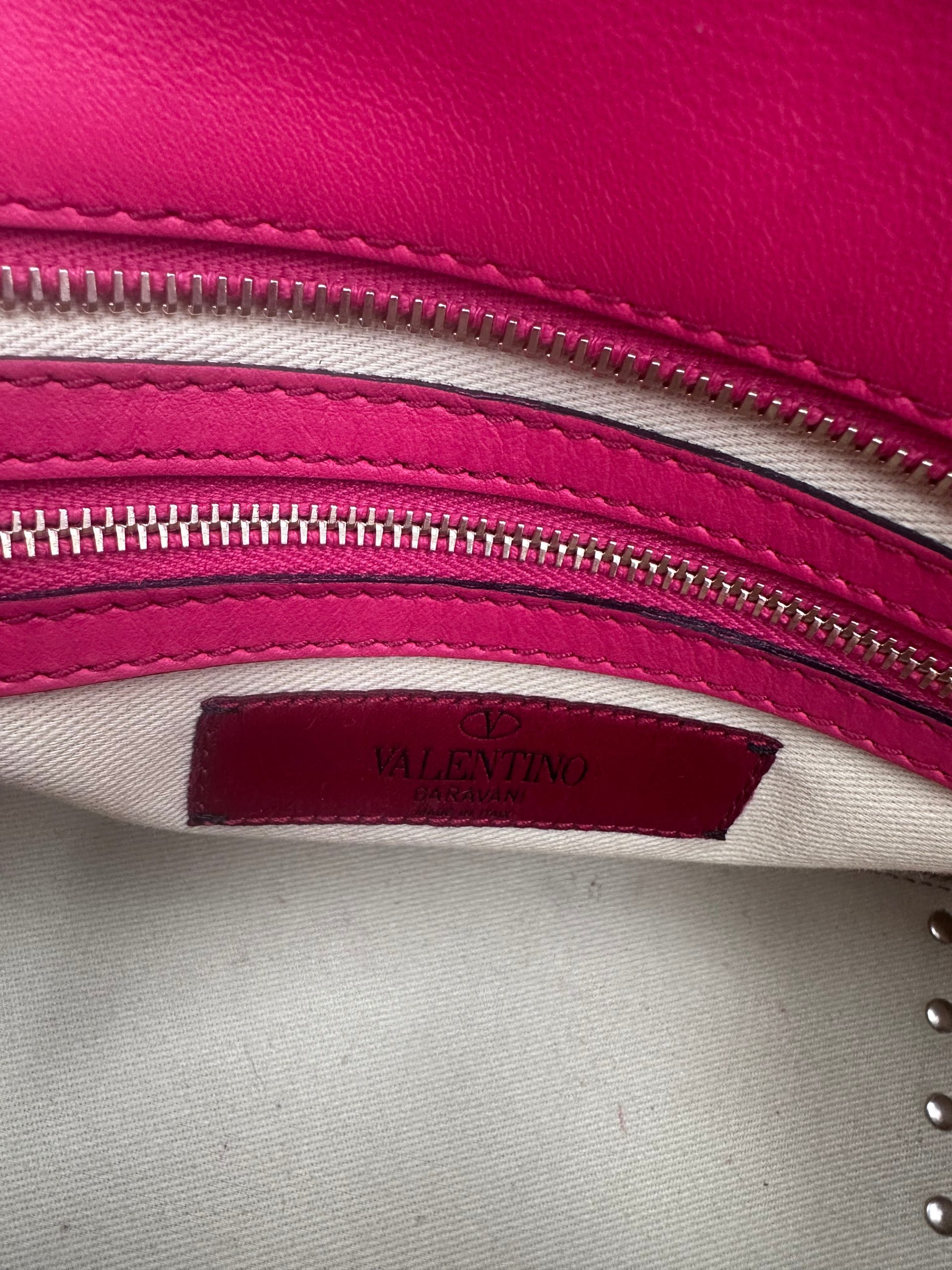 Valentino Garavani VALENTINO GARAVANI Rockstud Medium Pink Handbag - Image 7