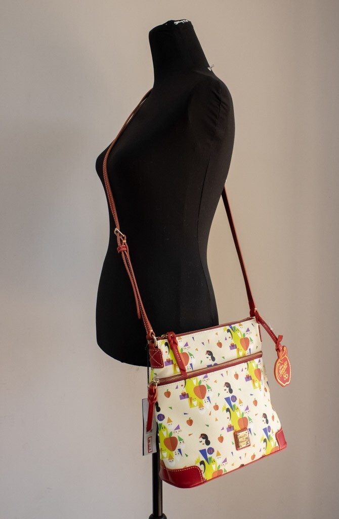 Snow White And The Seven Dwarfs 85th Anniversary Dooney & Bourke Crossbody Bag - Image 2