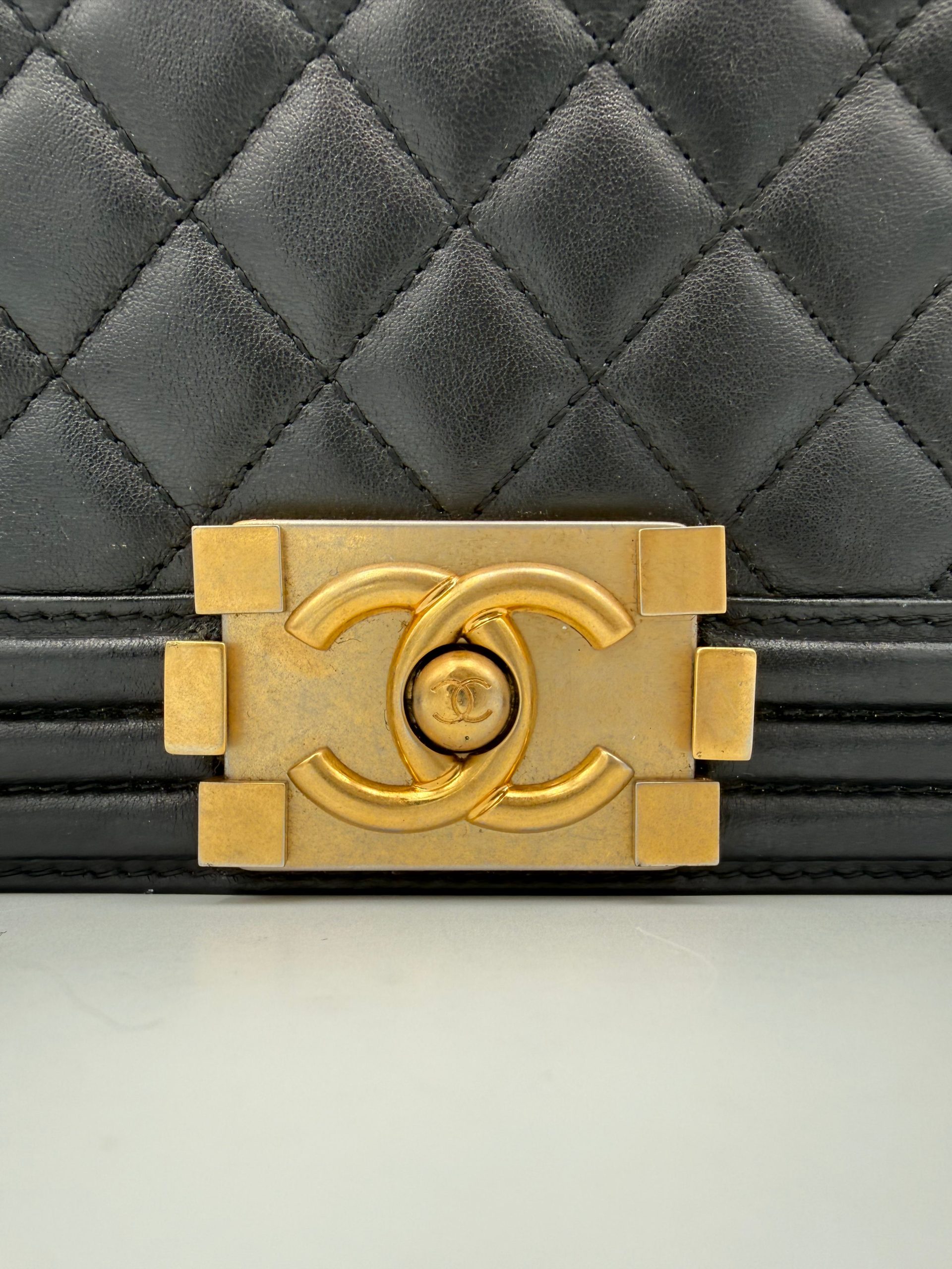 Chanel CHANEL BOY Large Handbag - Image 2