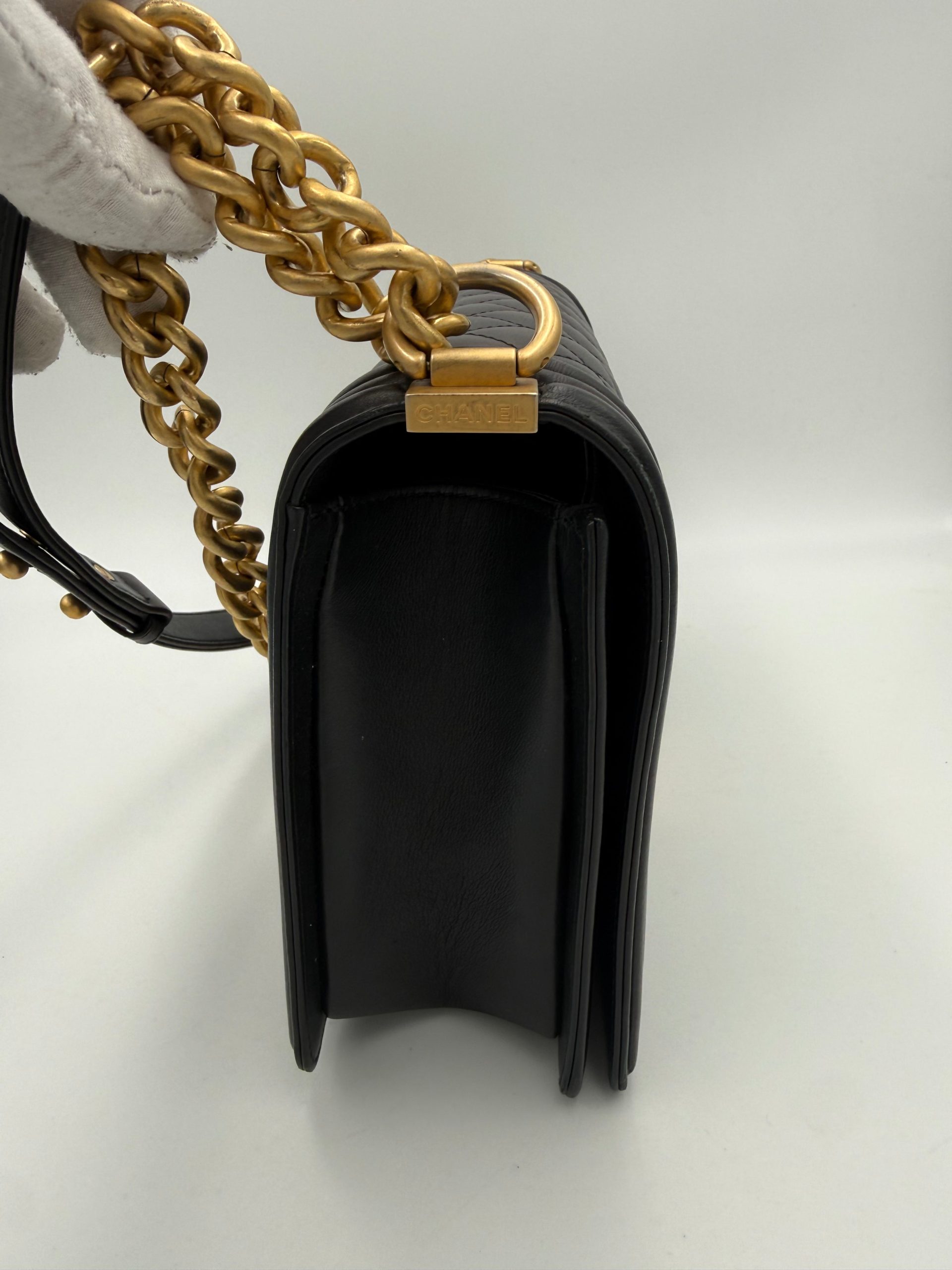 Chanel CHANEL BOY Large Handbag - Image 4