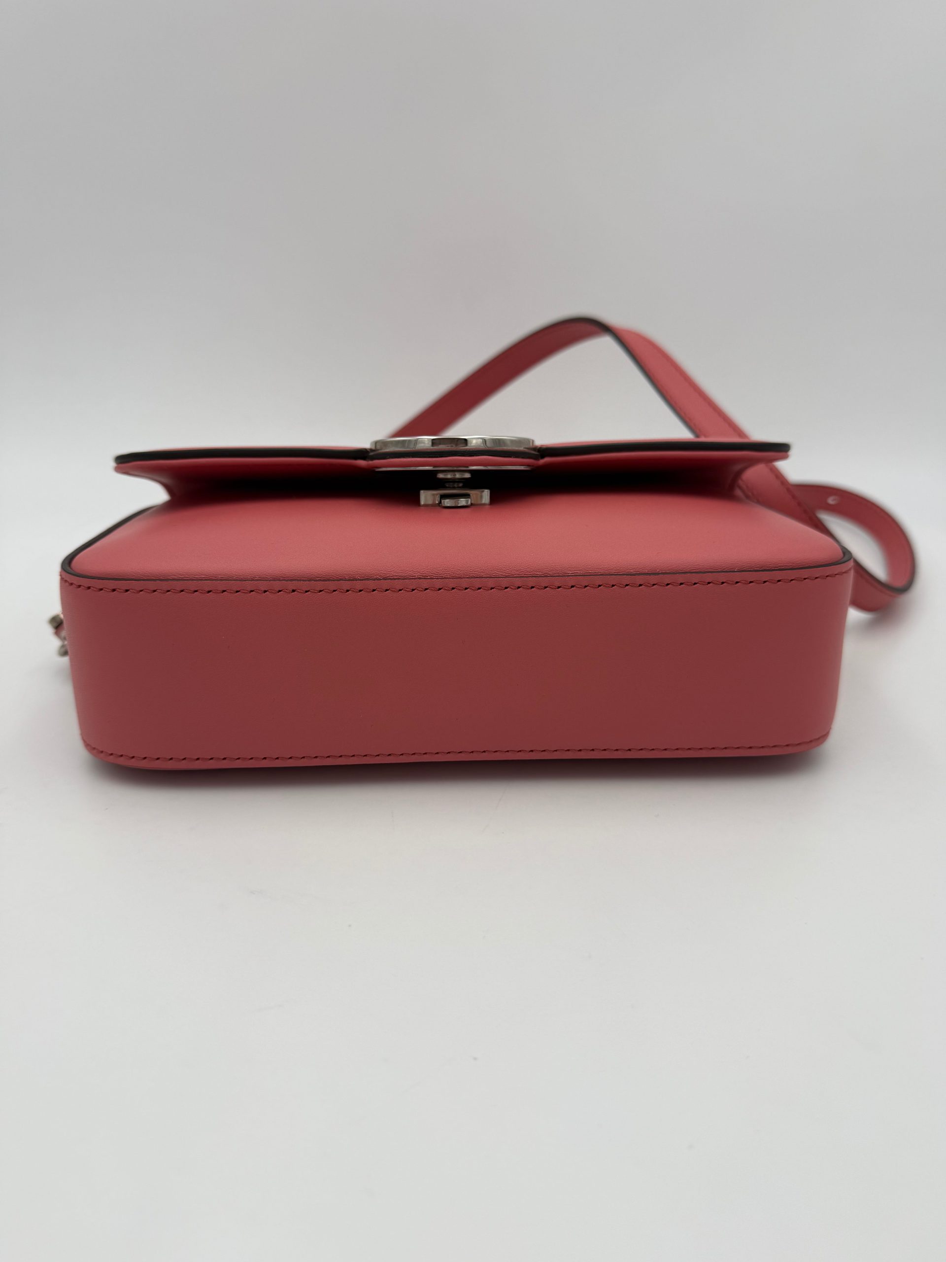 Gucci GUCCI GG Marmont in Leather Shoulder Bag - Image 5