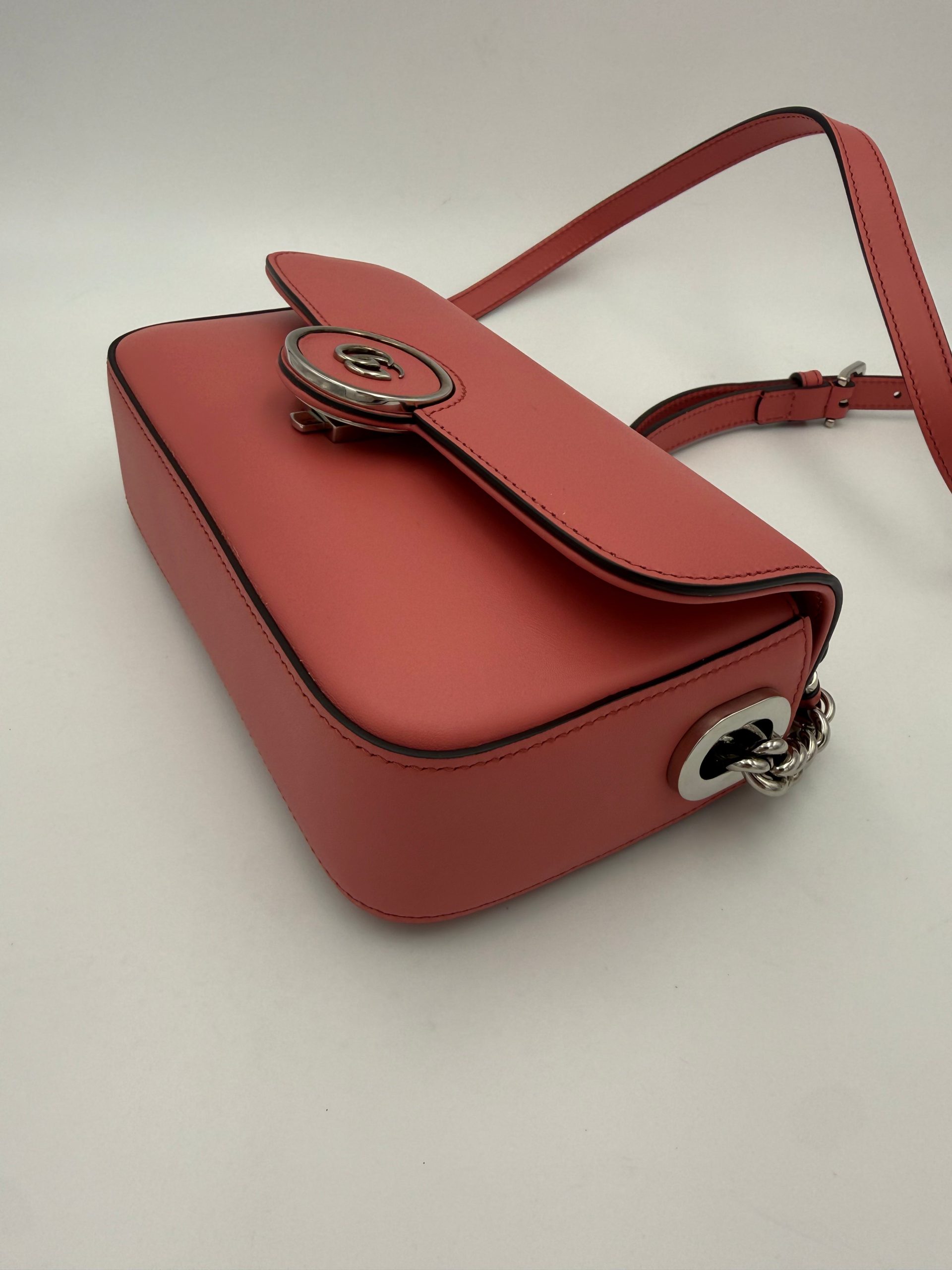 Gucci GUCCI GG Marmont in Leather Shoulder Bag - Image 6
