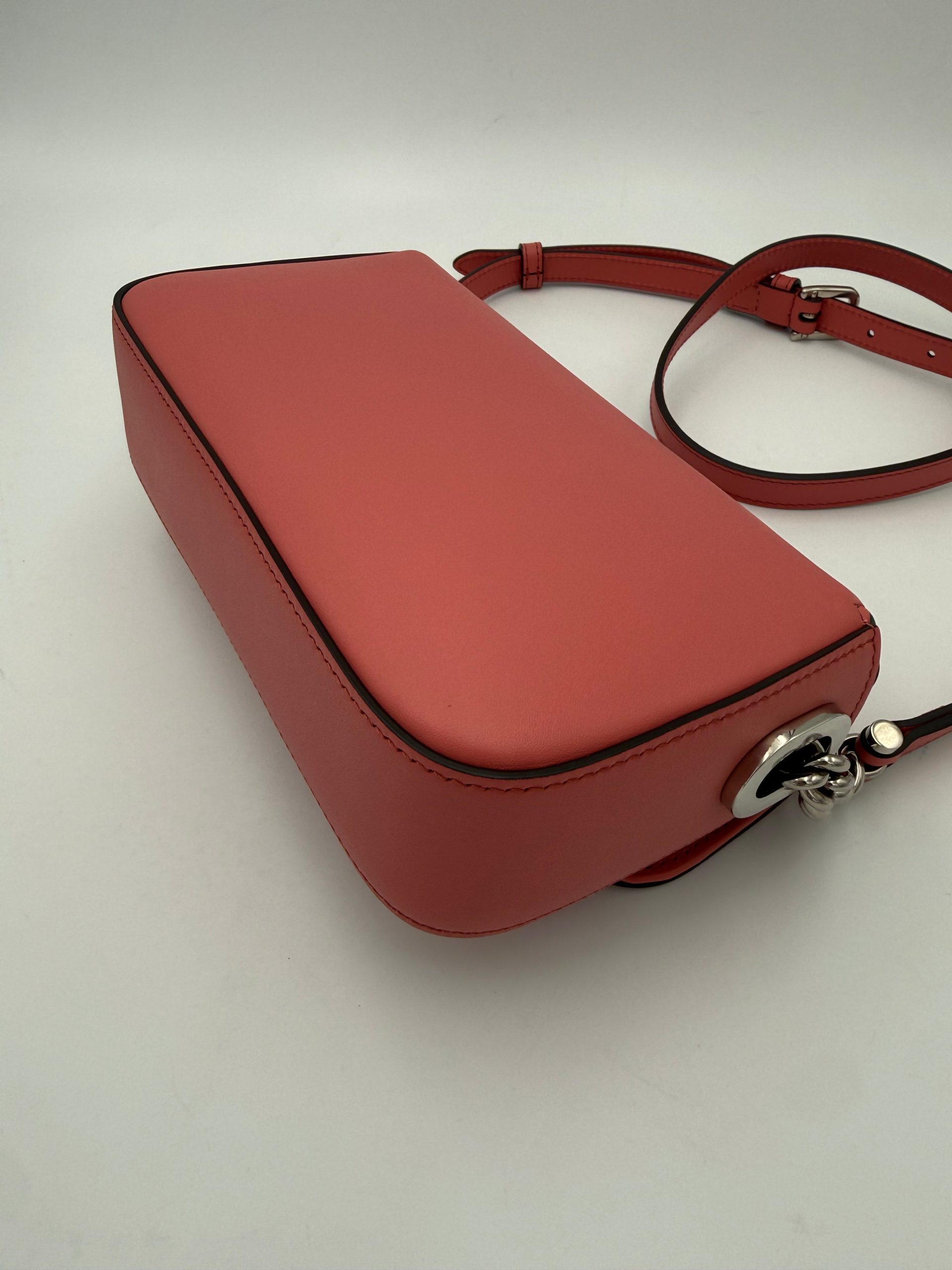 Gucci GUCCI GG Marmont in Leather Shoulder Bag - Image 7